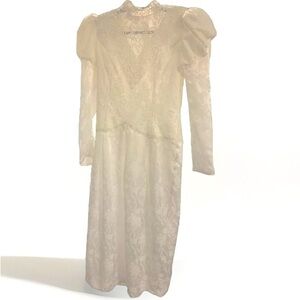 Vintage Dress Size 12. Excellent condition